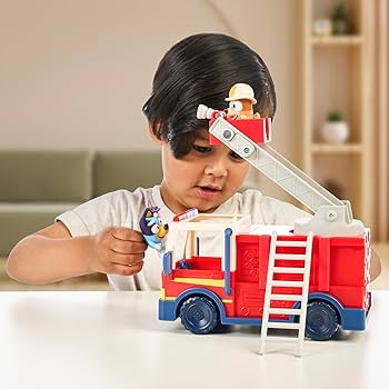 その他 BLUEY FIRETRUCK Walmart Exclusive: Bluey Fire Truck Playset with Firefighter